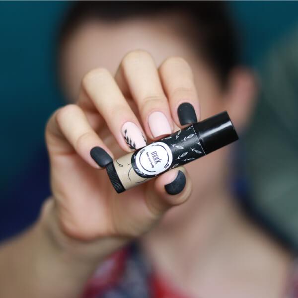 MARK Lip balm - obľúbený kakaovo kávový balzam s ochranným vitamínom E MARK scrub Slovensko 