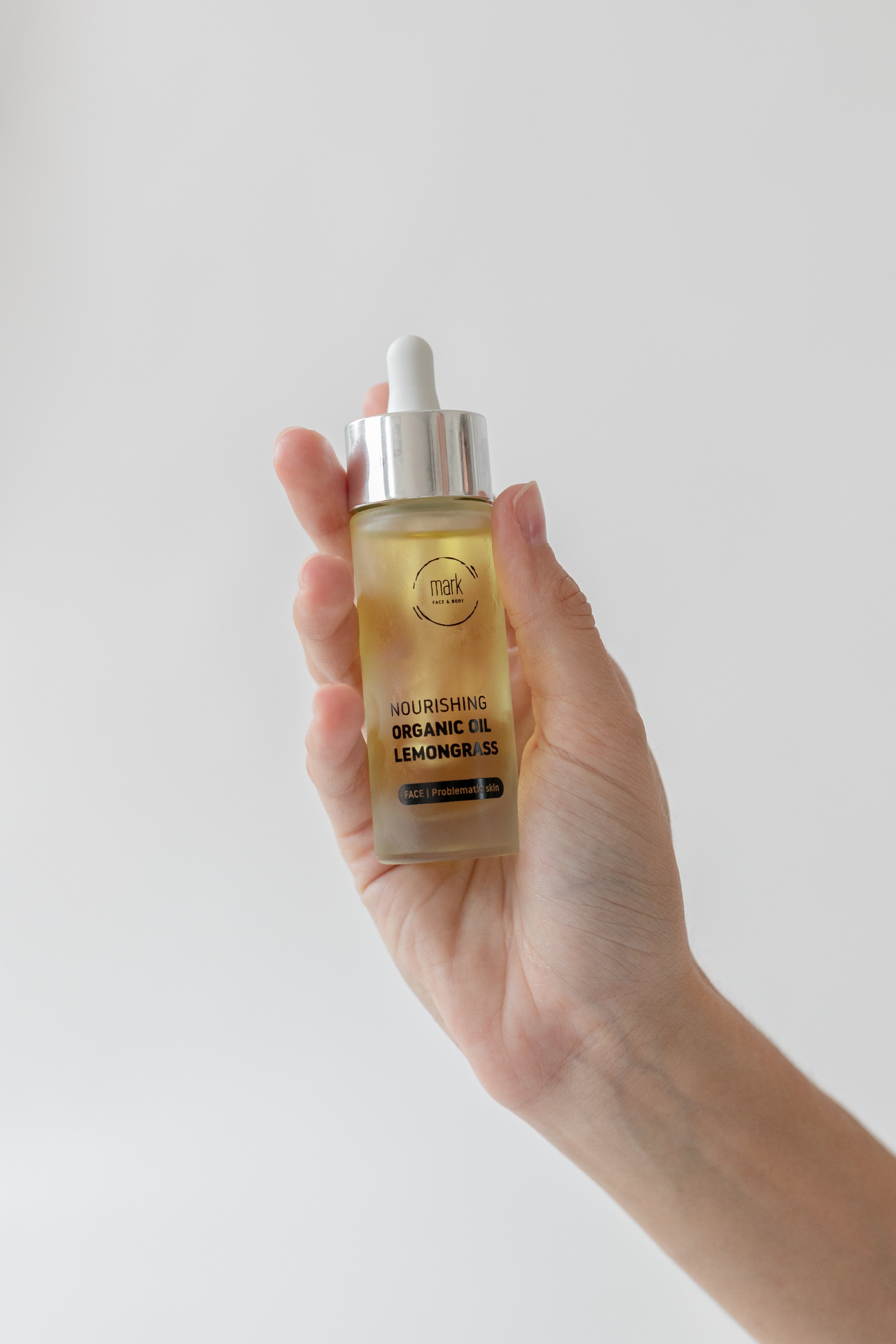 MARK organic oil Lemongrass - s marhuľovým, hroznovým olejom a vitamínom E