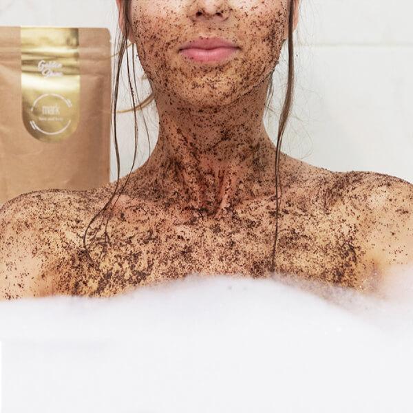 MARK coffee scrub Golden Shine - so zlatými trblietkami Scrub MARK scrub Slovensko 